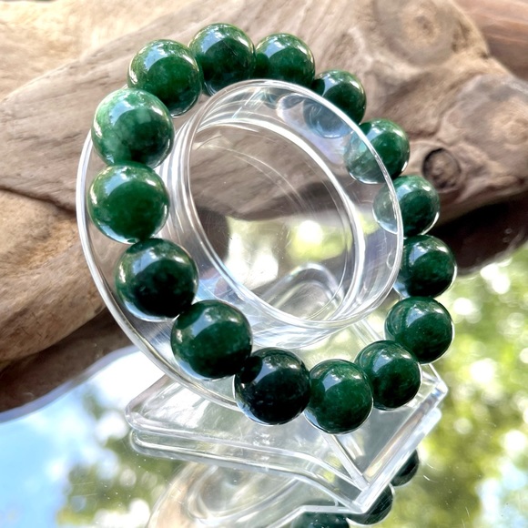 14mm Natural Green Russian Jade Beaded Bracelet - adjustable - Picture 2 of 11